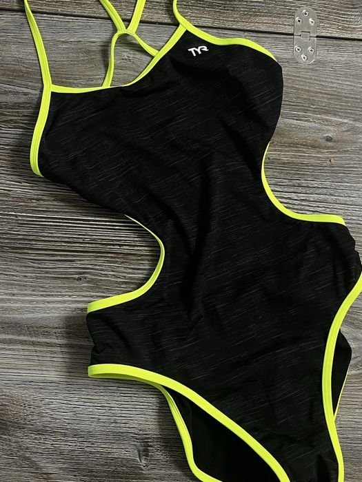 Купальник TYR Новий