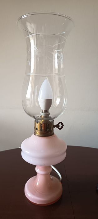 Antiga lamparina electrificada, ótimo estado