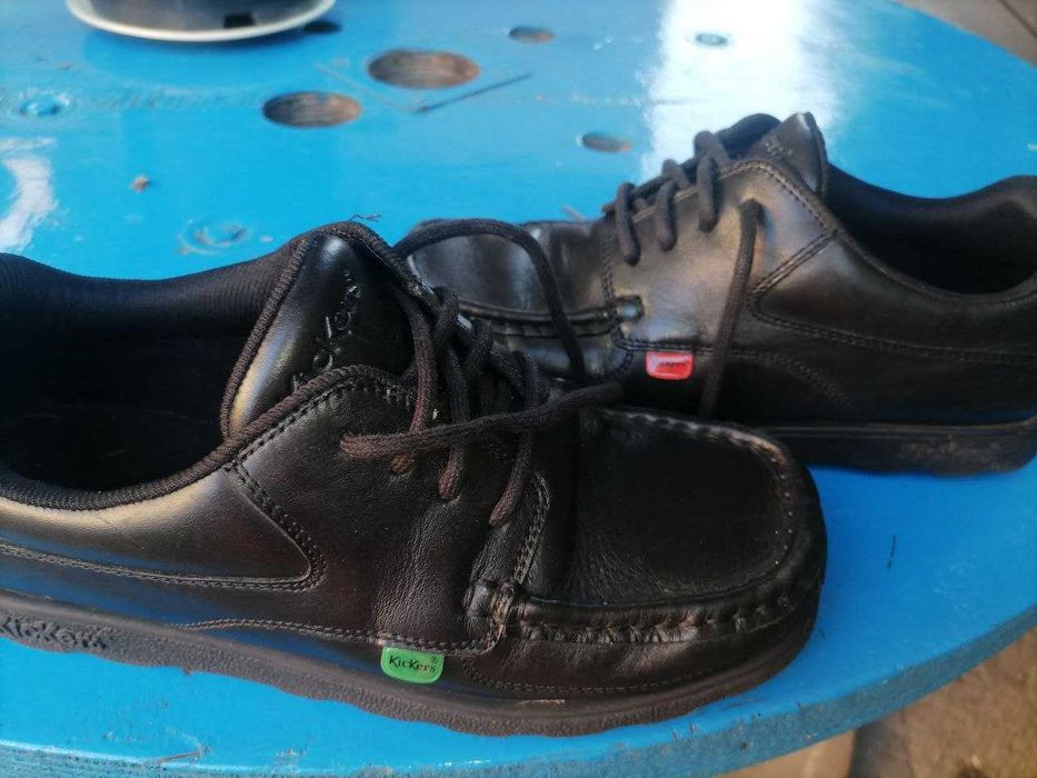 Продам Kickers натуральна шкіра 39р