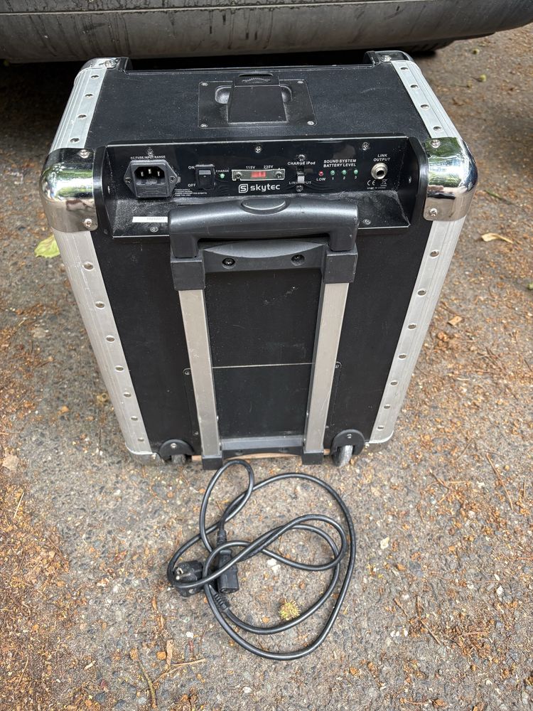 Kolumna aktywna, głośnik, piecyk 200W iPod Skytec PA201 200W mobilna