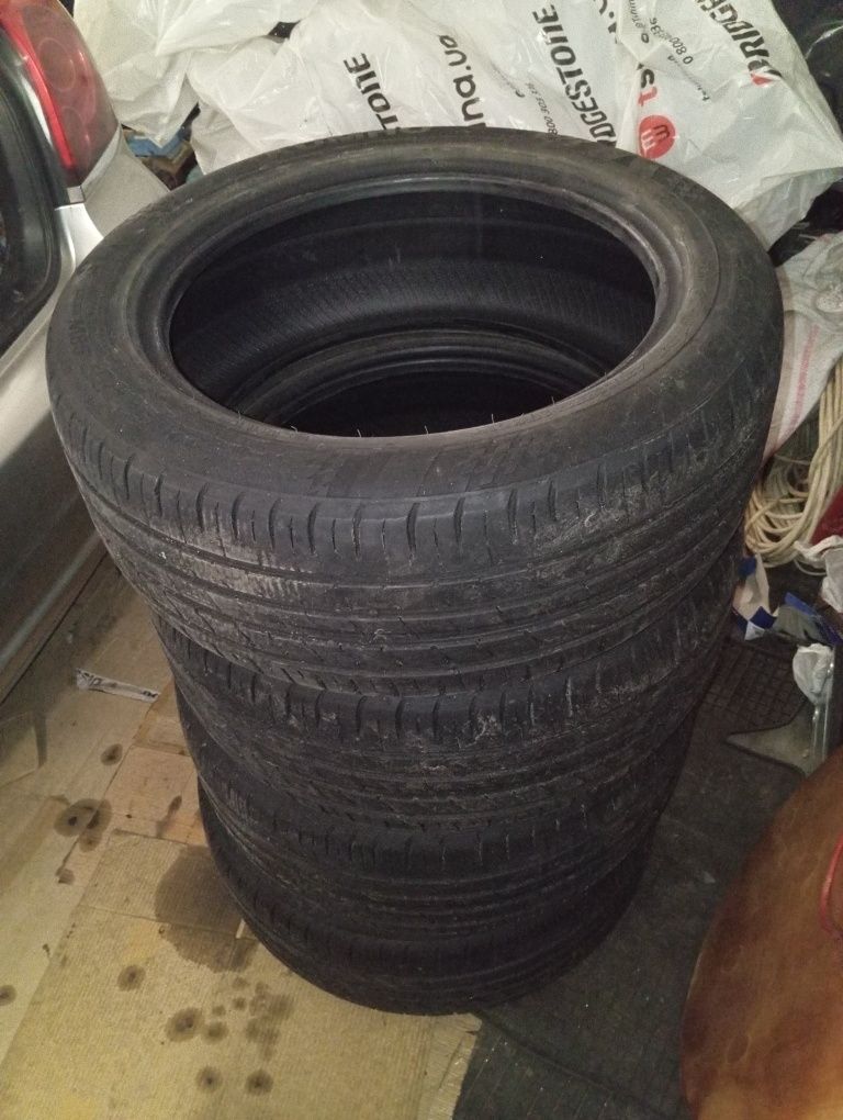 Kumho 225/50 zr17