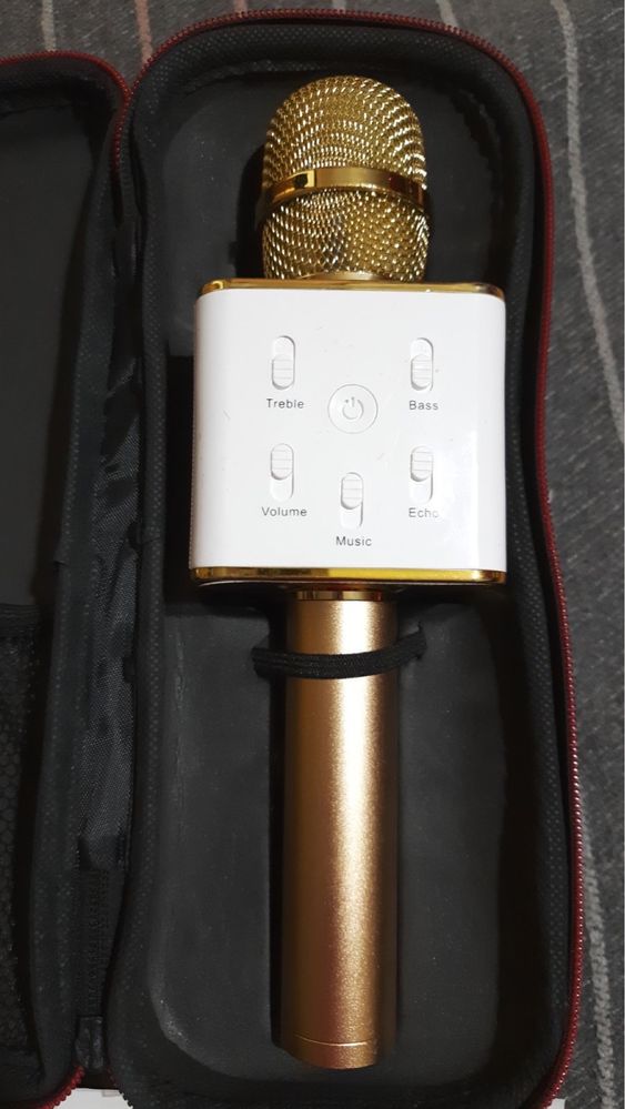 Беспроводной микрофон  Q7