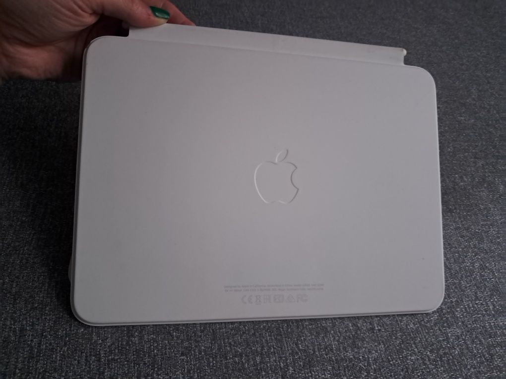 Etui z klawiaturą do iPad 10