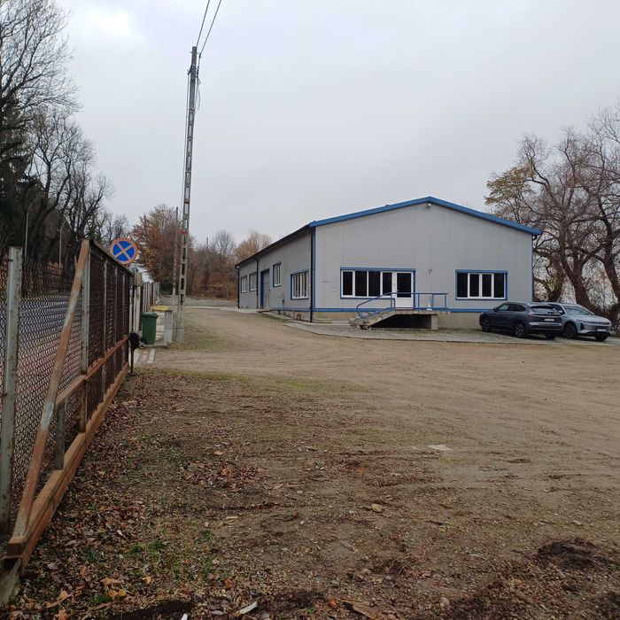 Sprzedam nieruchomość , hala 360m2 plus dzialka 45 arów  , Przemyśl