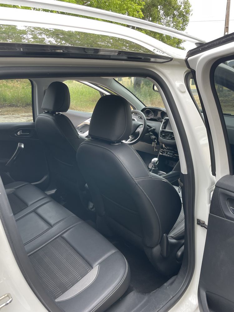 Peugeot 2008 1.6HDI ALLURE *Gasóleo*