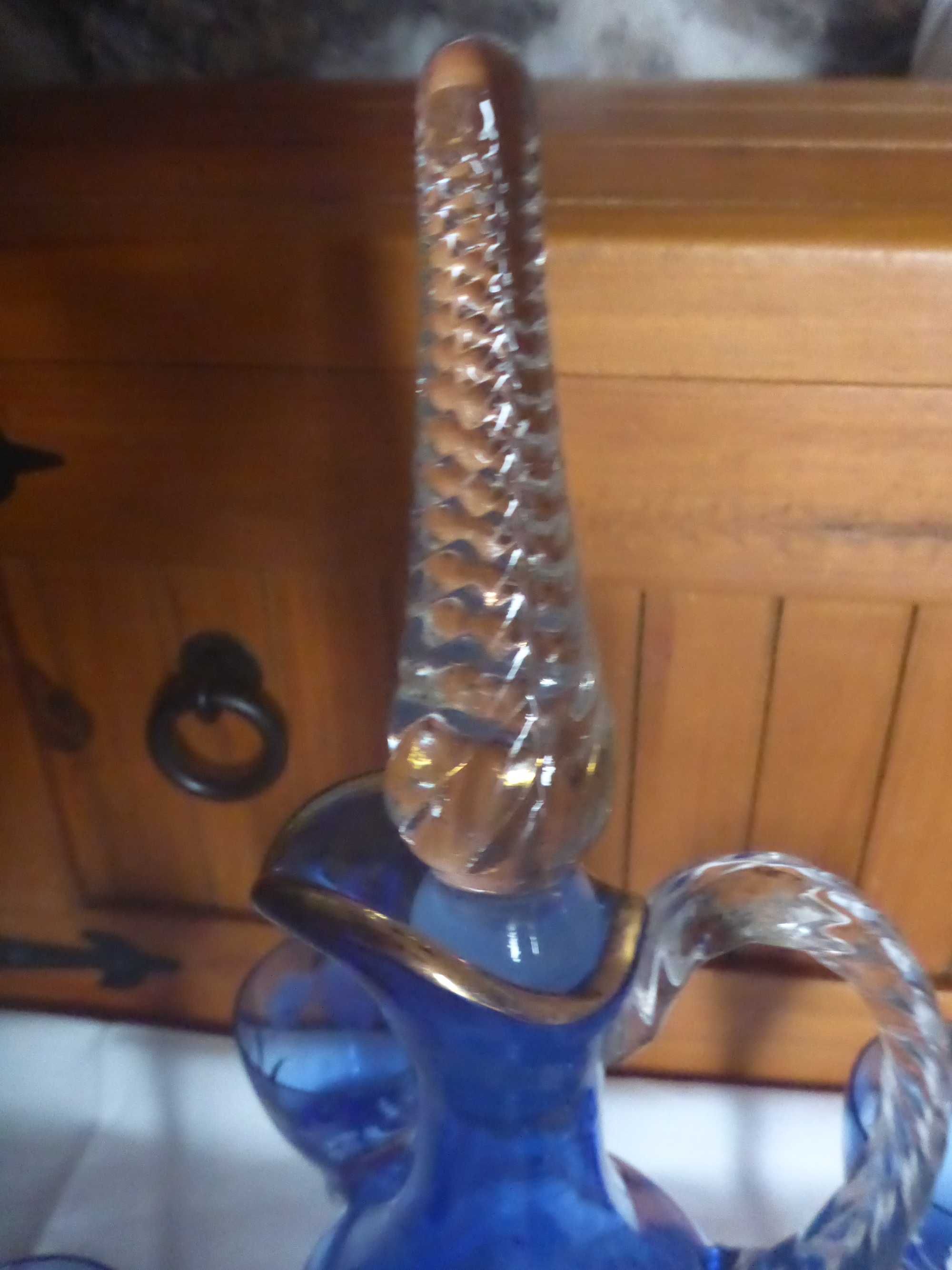 Garrafa Jarro + 4 cálices pé alto torcido em vidro Murano Azul cobalto