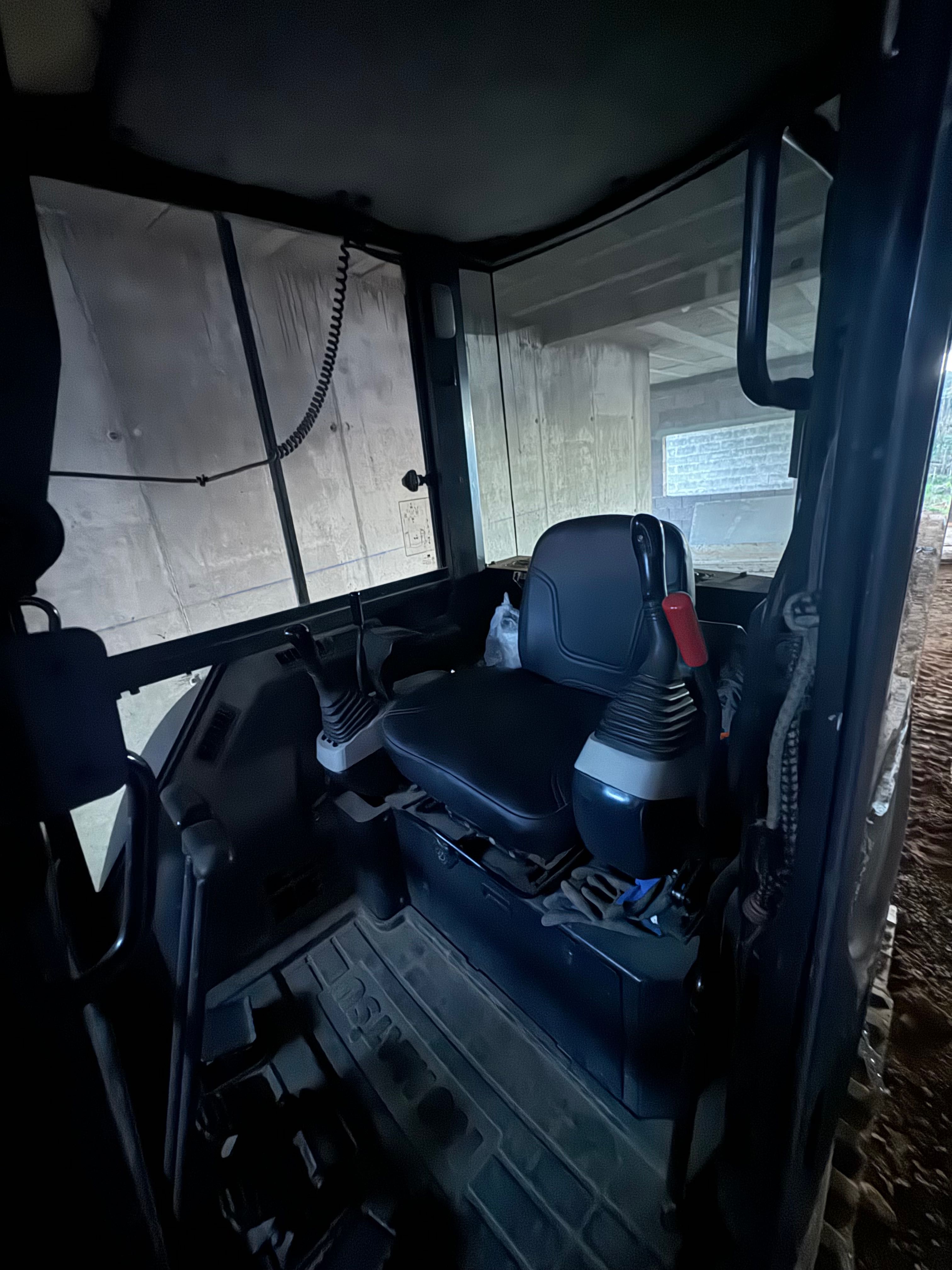 Komatsu pc30 mr2