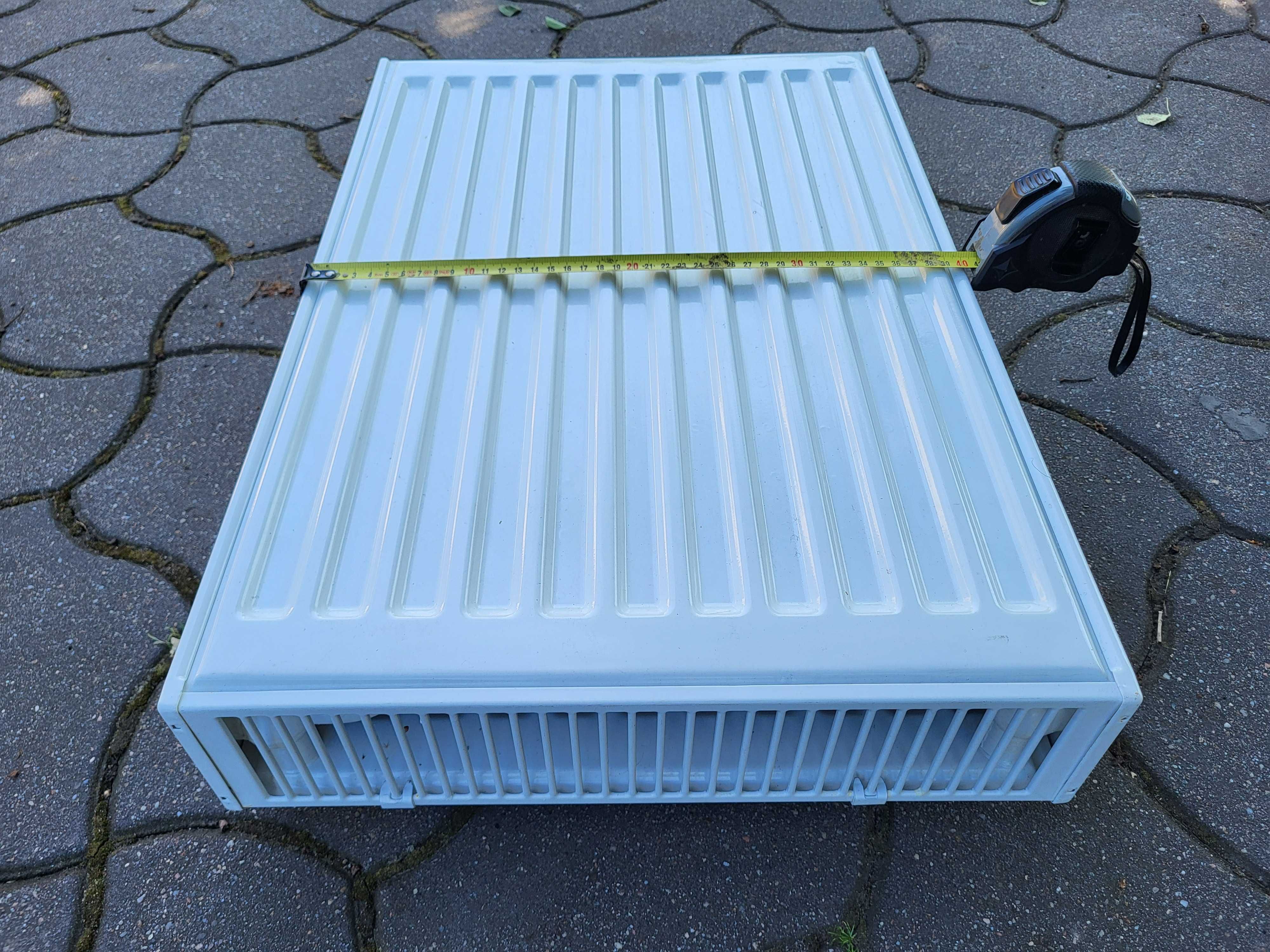 Purmo Plan Compact 400x600 nowy ze wspornikami zaworami