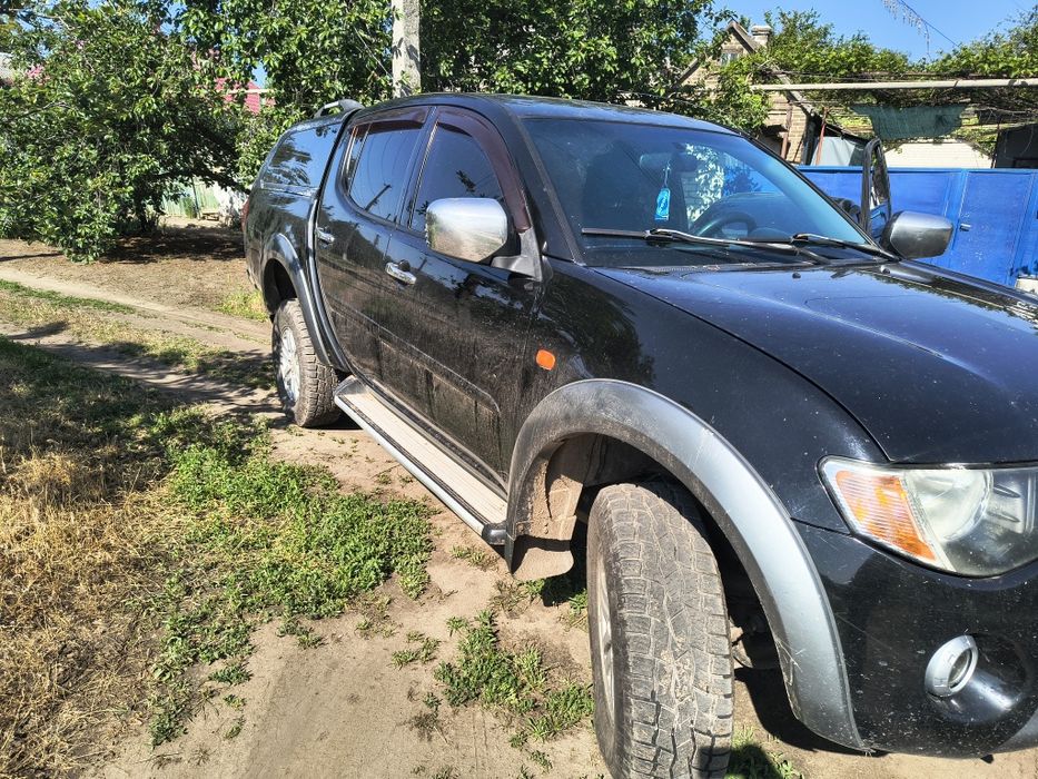 Mitsubishi L200 митсубан