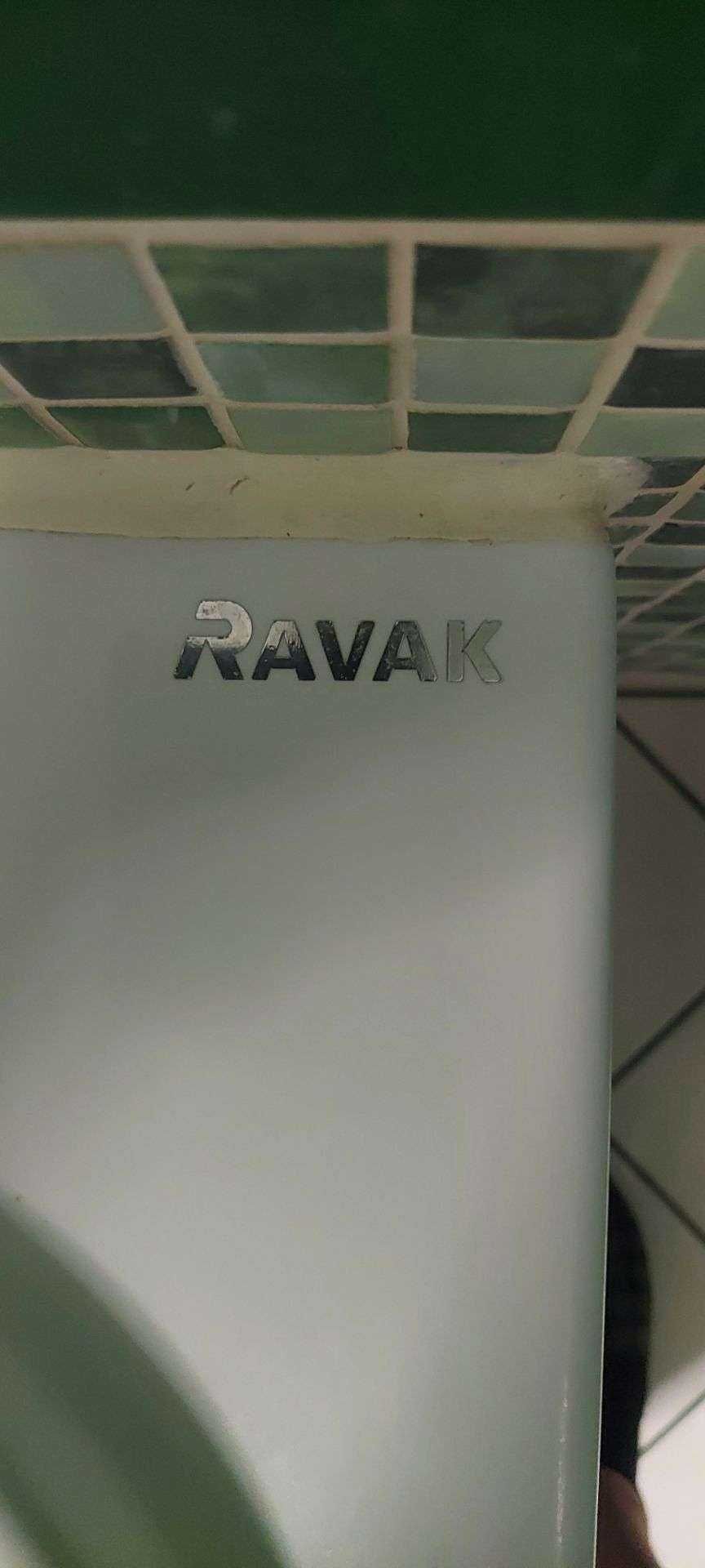 wanna narożna , szyba