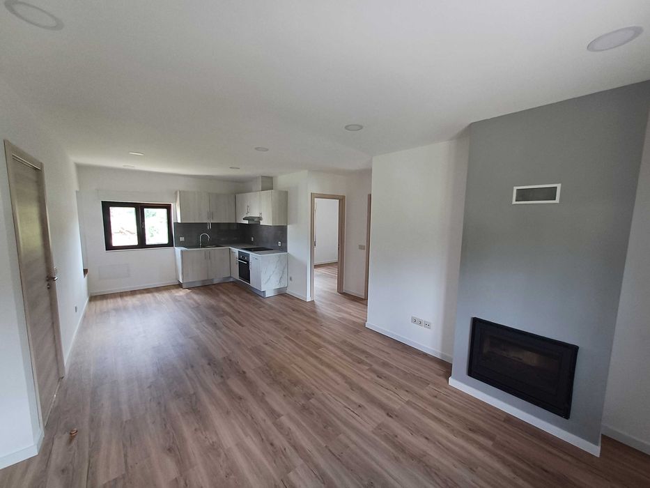 Apartamento T2 nas meirinhas