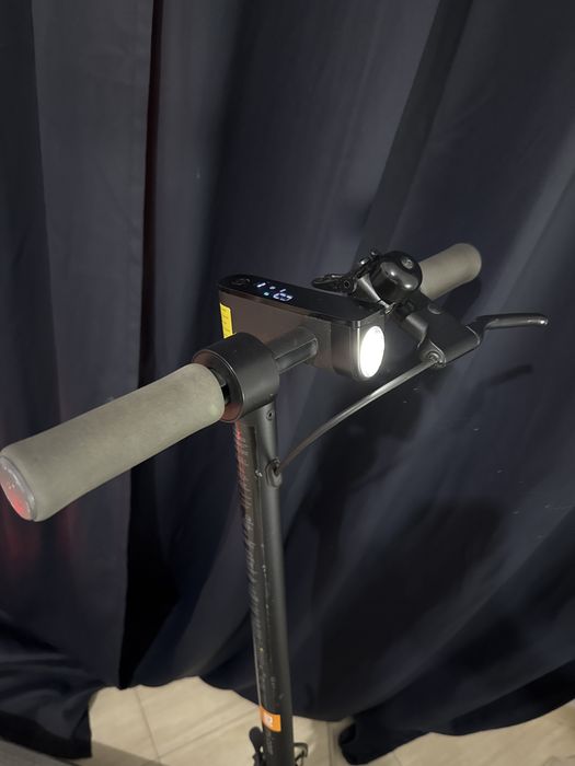 Trotinete Xiaomi Mi Electric Scooter Essential