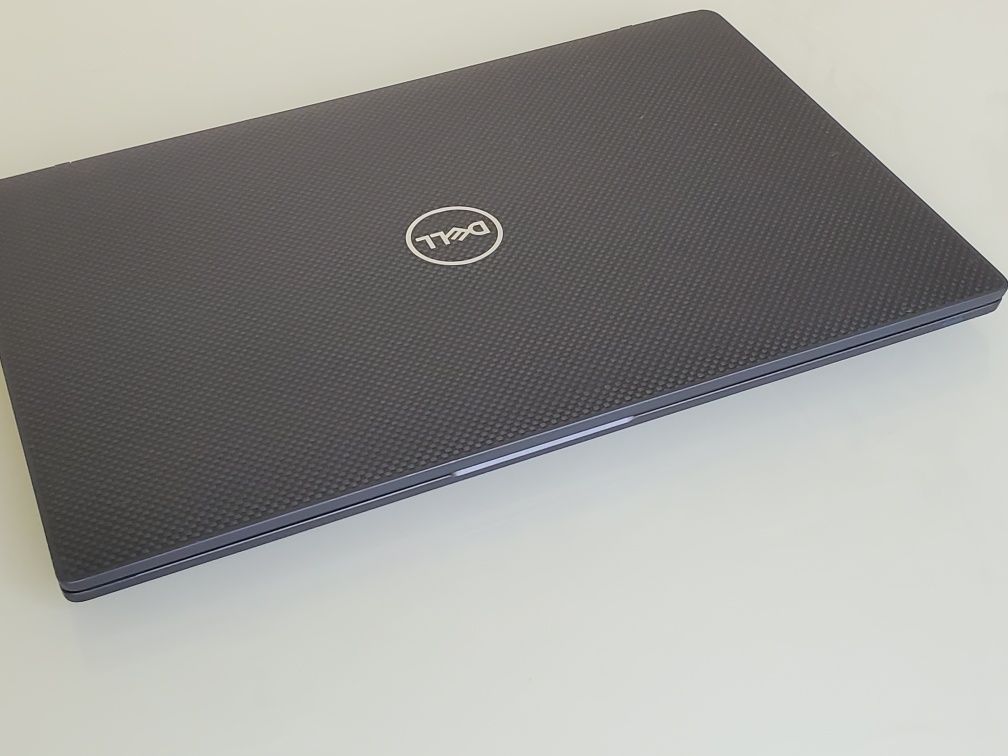 DELL Latitude 7400 карбон (i5/8gb/256SSD/FullHD IPS)