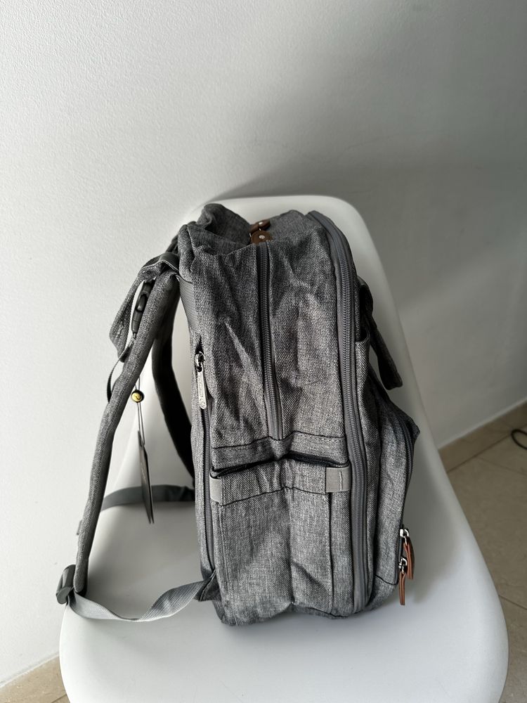 Mochila maternidade/passeio + muda fraldas NOVA