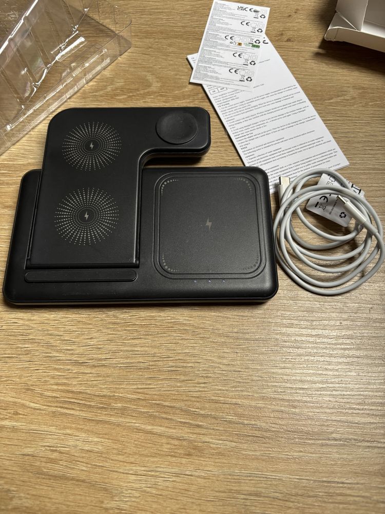 Stacja ładująca bezprzewodowa 3 w 1 do iphone airpods apple watch