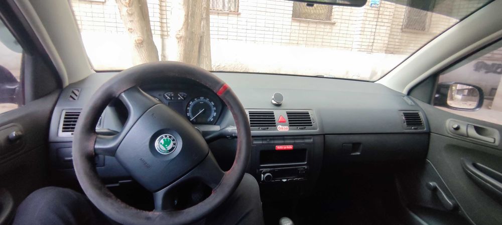 Продаю авто Skoda Fabia 2006