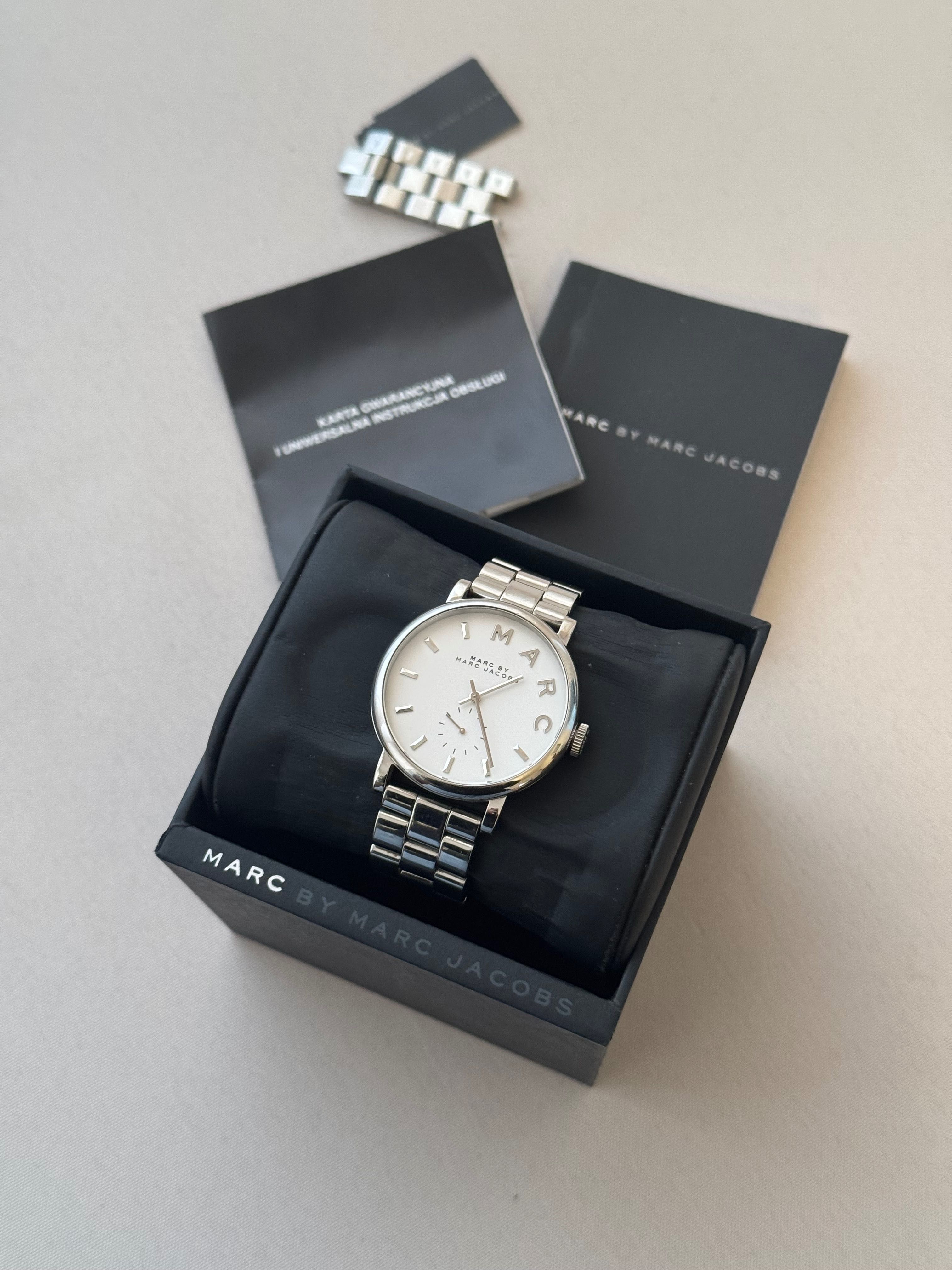 srebrny zegarek Marc Jacobs