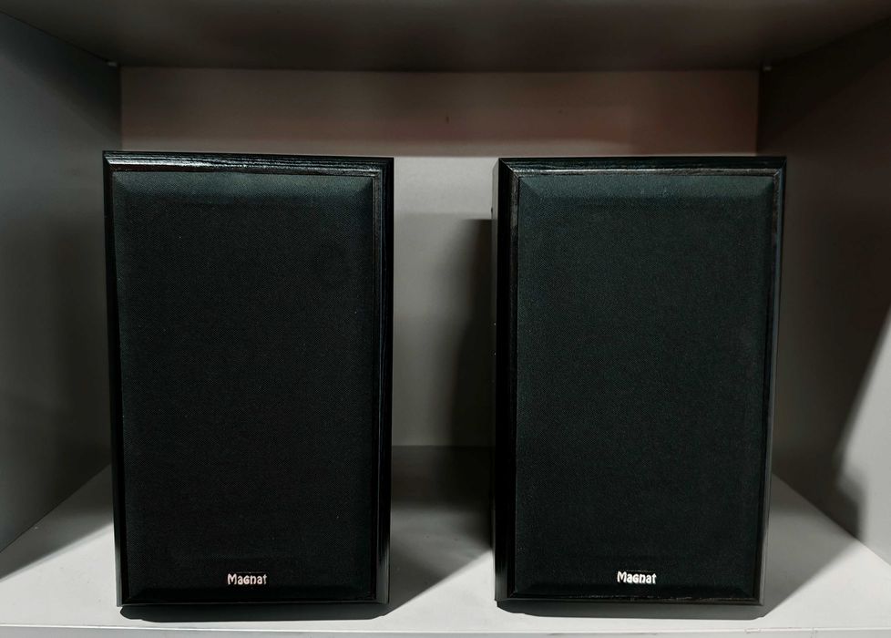 Kolumny Magnat Moni­tor Supreme 200 Czarne Para Bassreflex 2x 180W !!