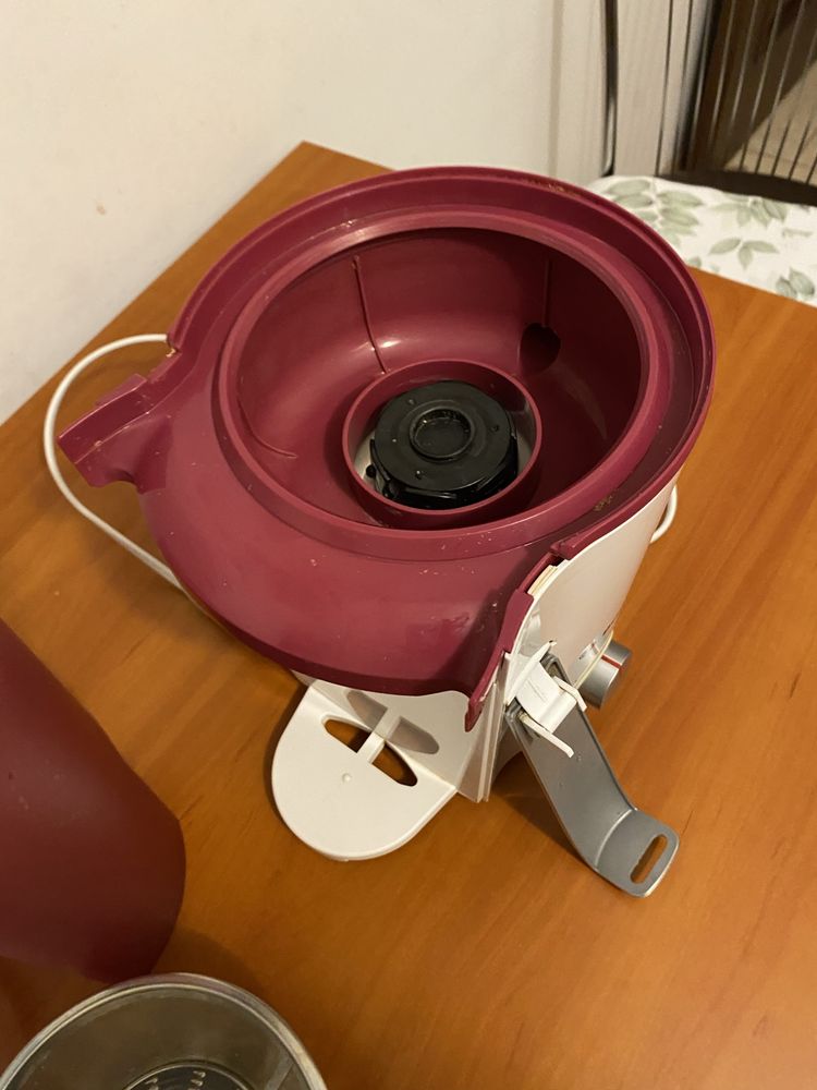 Sokowirówka Bosch MES25C0