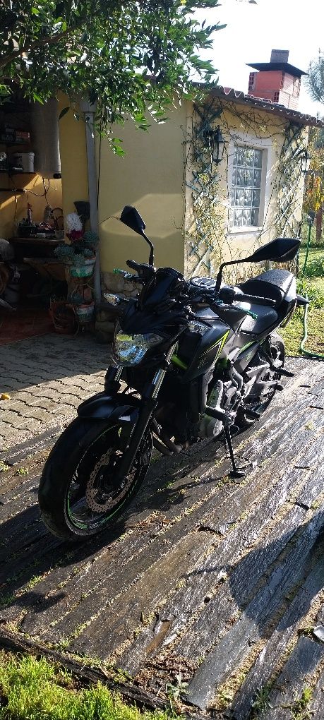 Vendo ou troco kawasaki z650