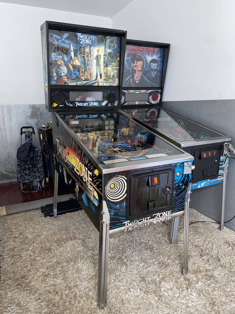 Twilight Zone Bally Pinball Flipper