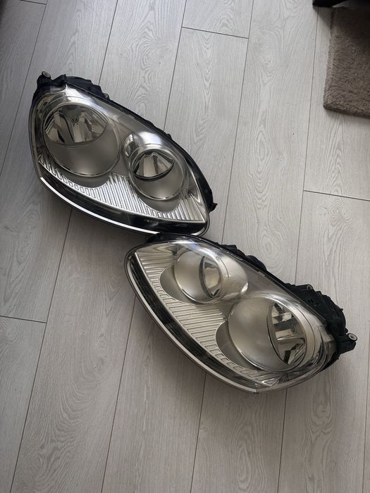 Фари Volkswagen Golf 5 (ліва та права)