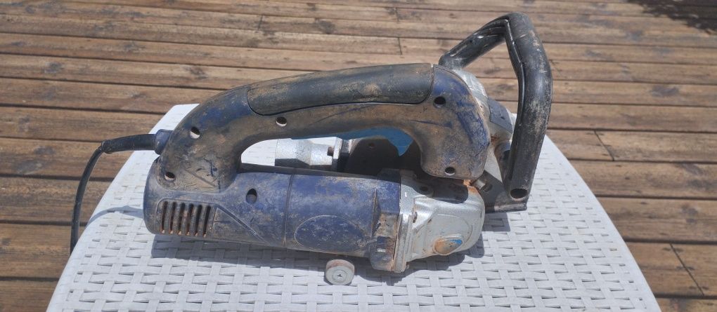 Vendo 4 máquinas(Plaina, rebarbadora, aparafusadora Pladur, Tico tico