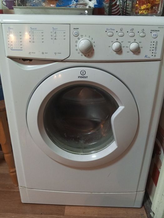 Стиральна машинка автомат