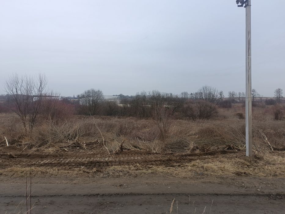 Чистка ділянок,вирівнювання,підсипка