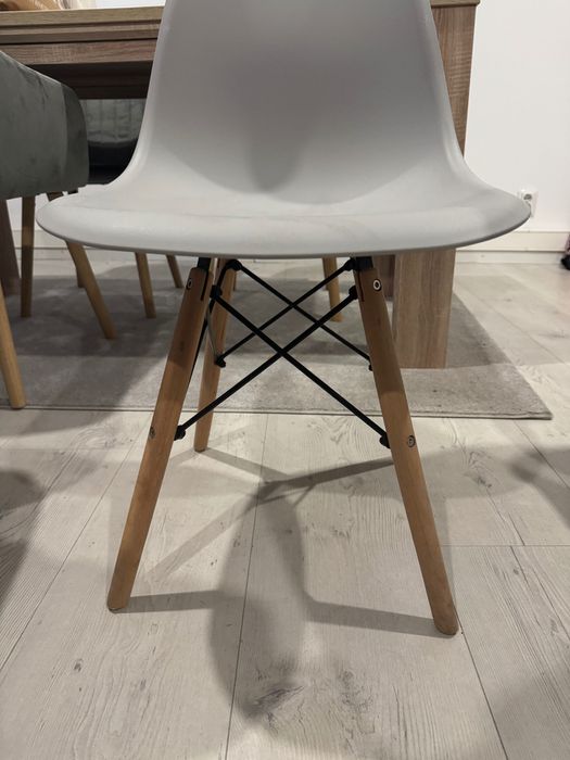 4 cadeiras Kasa cinza