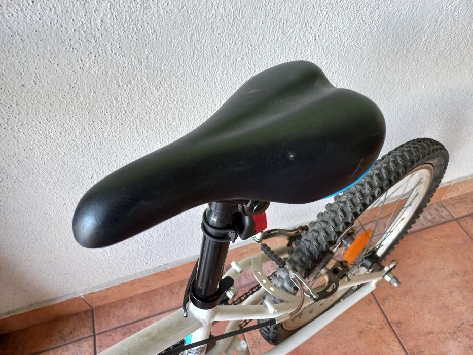 Bicicleta em excelente estado  roda 16"