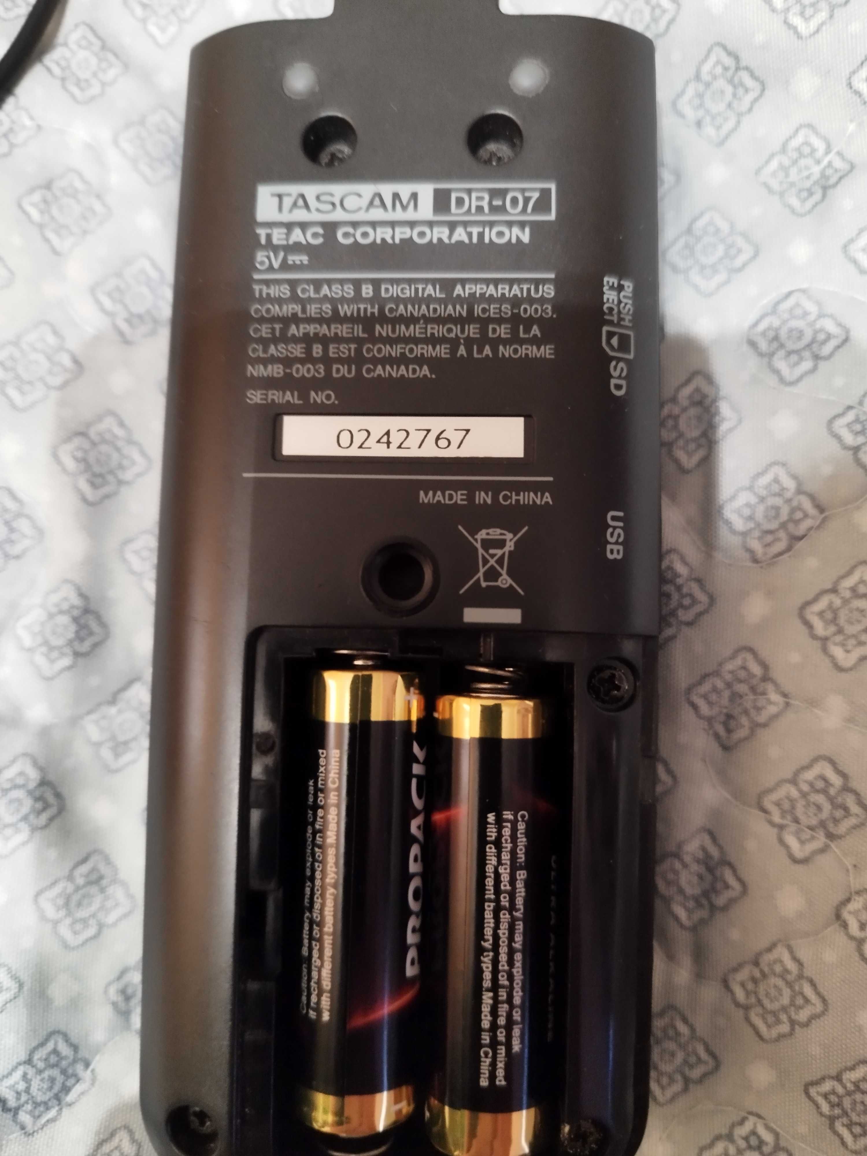 Dyktafon Tascam DR-07