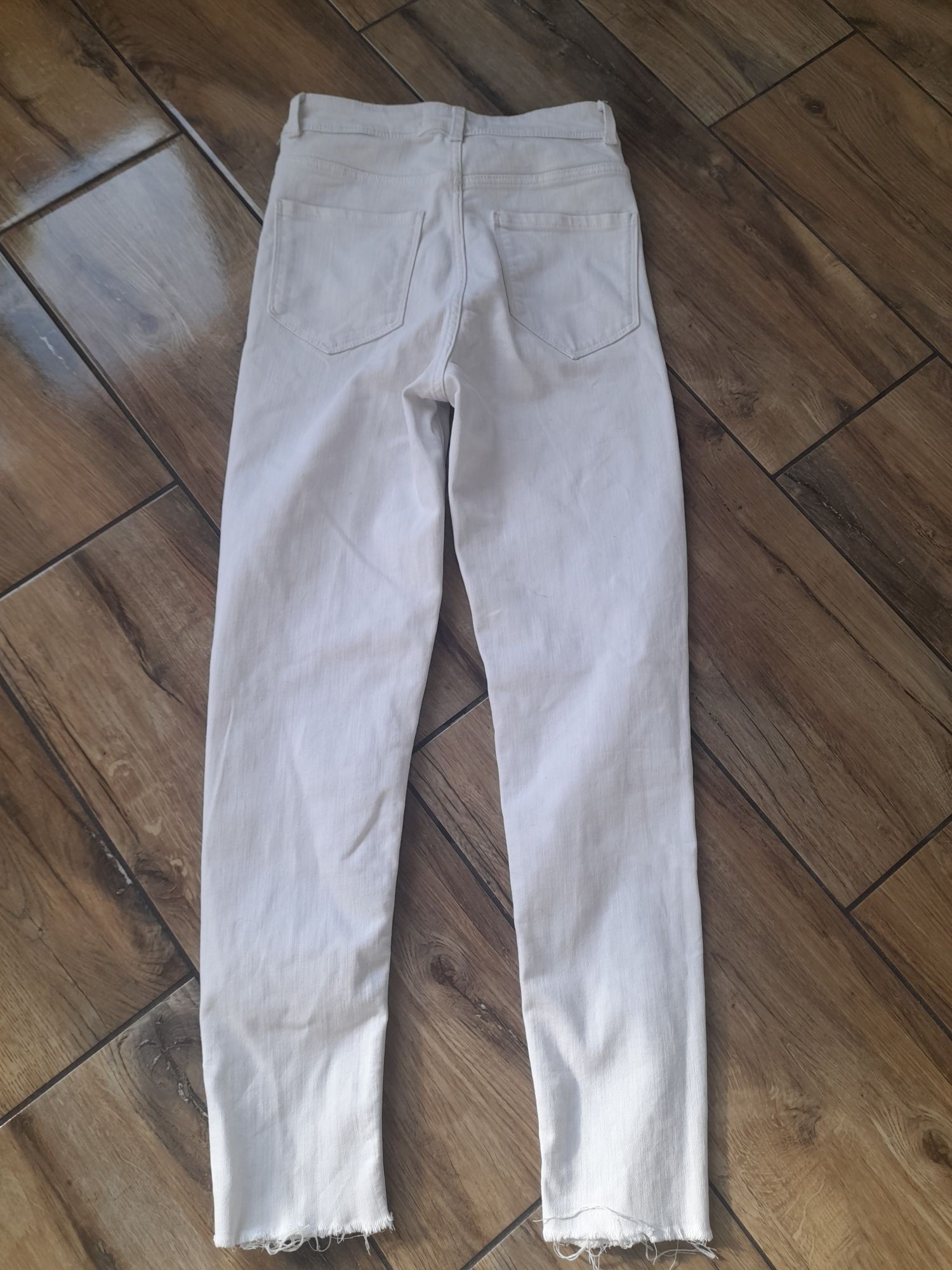 Białe jeansy Zara Basic 34