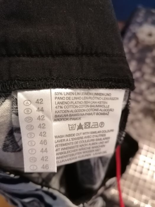 Saia pelo joelho com fecho lateral - tamanho 42