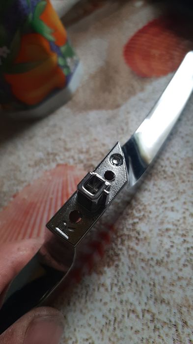 Универсальні ніжки для 32 "