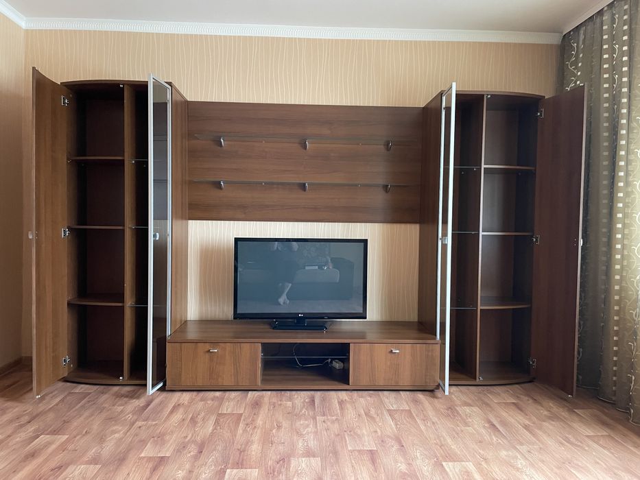 Стінка для вітальні, Польша