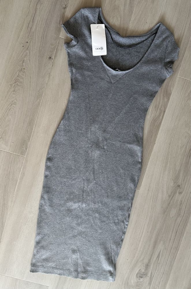 Сукня плісе святкова беж нюд в рубчик zara плаття s