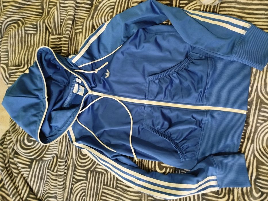 Жіночого кофта Adidas  М