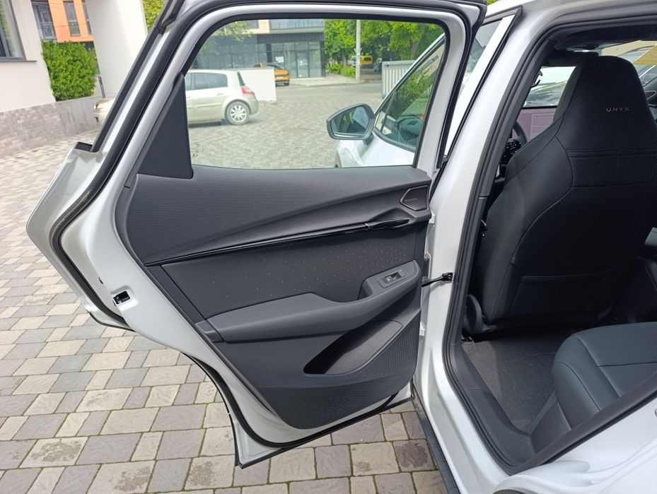 В наявності VW ID Unyx Ultra