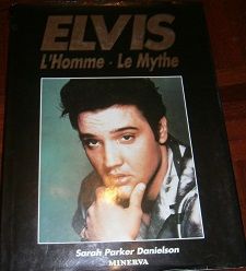 LP do Elvis Presley e livros