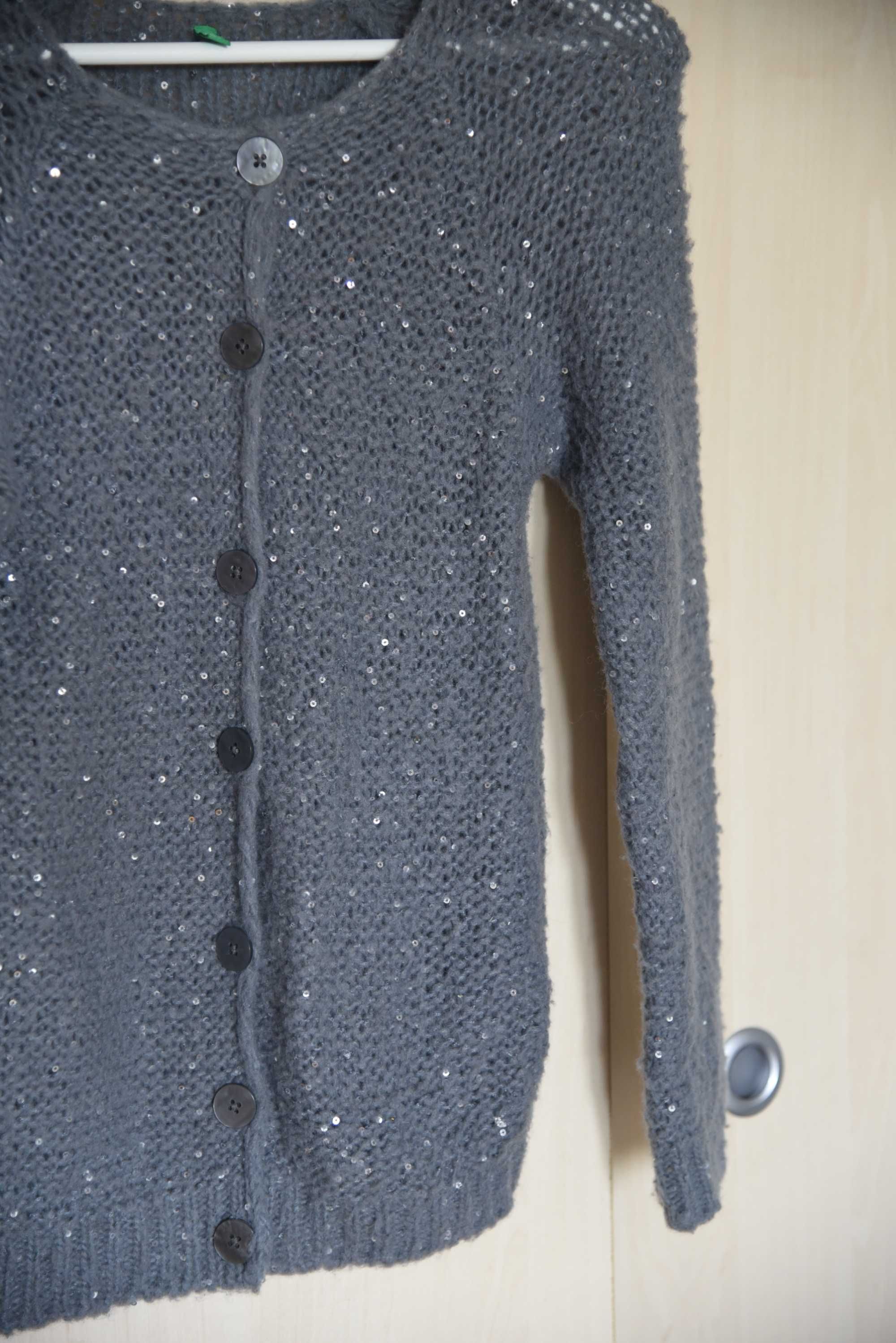 Sweter na guziki Benetton 160cm