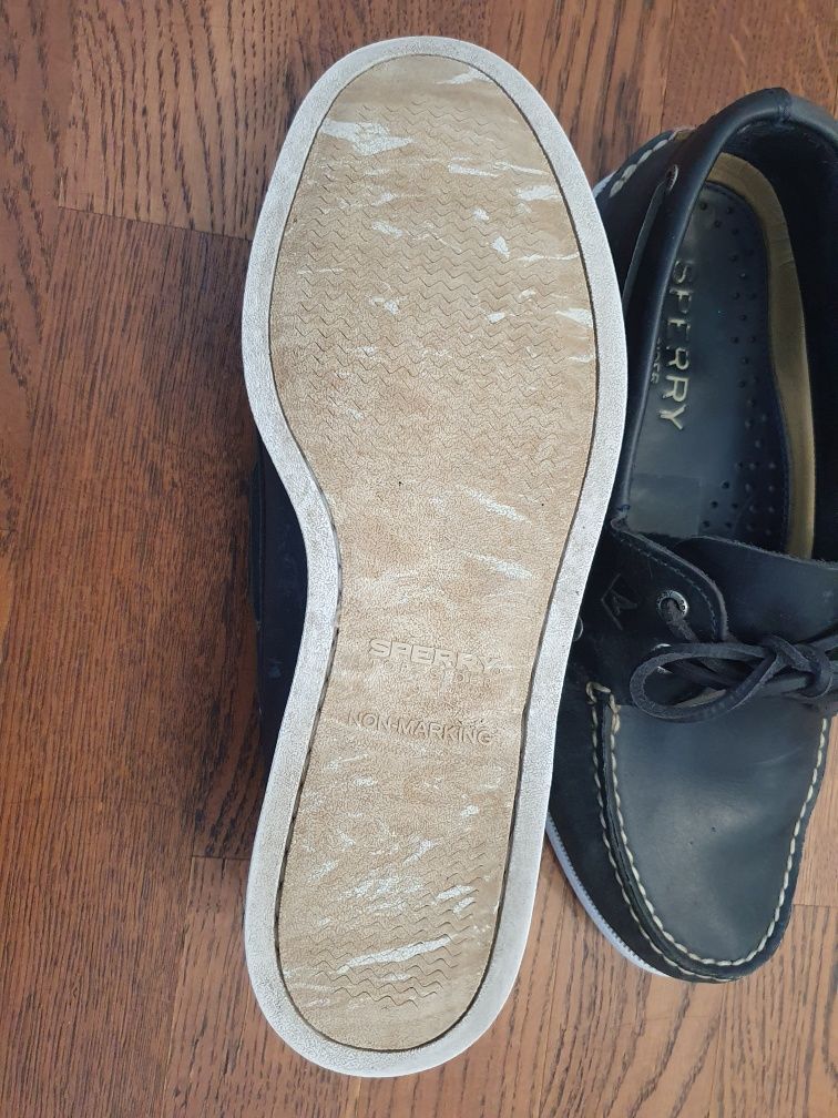 Топсайдери Sperry, Тімберленд,