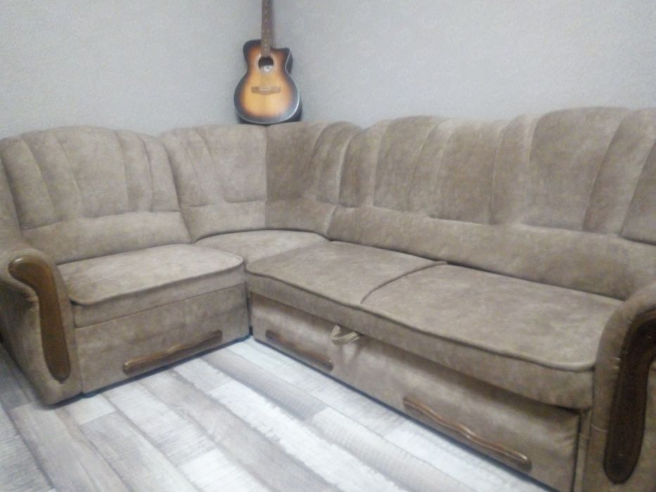 Перетяжка мягкой мебели.