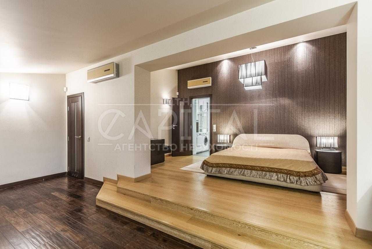 Японський пентхаус 230 м² з каміном, паркінгом і кінотеатром (Поділ)