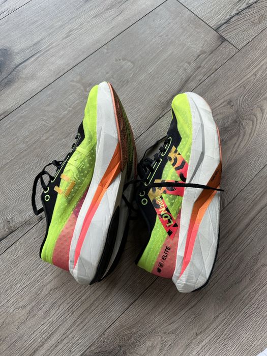 Buty do biegania New Balance Fuelcell SuperComp Elite Energy Arc