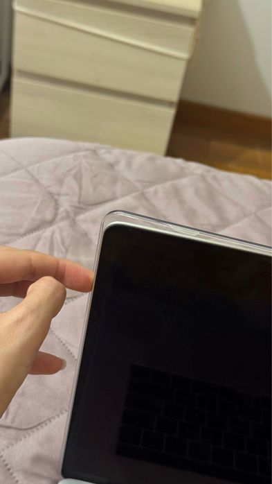 MacBook Pro 15” Intel Core i7 – 32GB RAM – 512GB SSD – Touch Bar