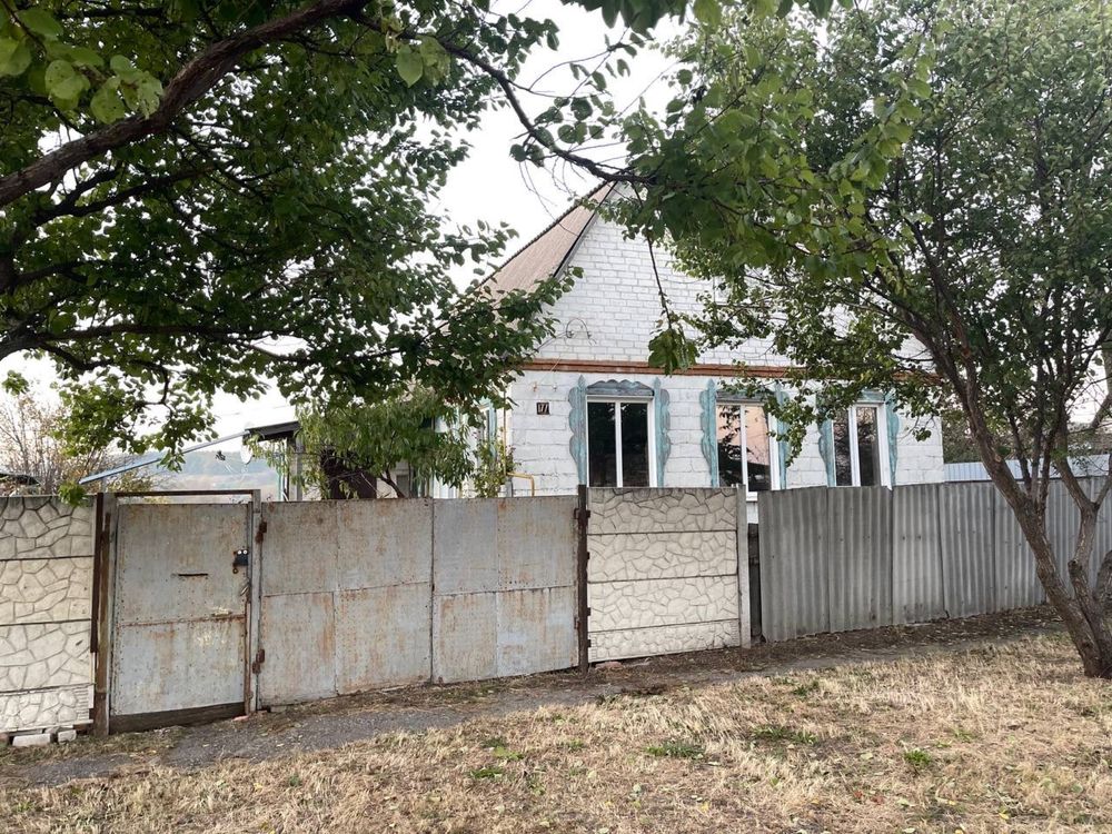 Продам будинок в селищі Печеніги