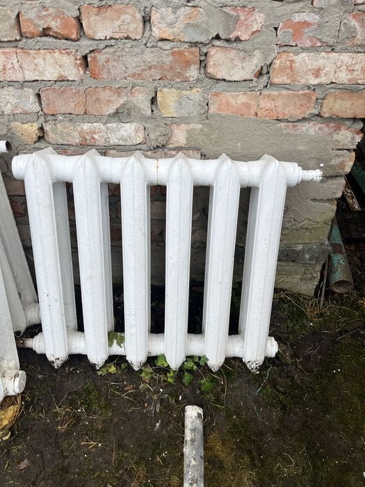 Батарея опалення, чавунна батарея, чугунная батарея