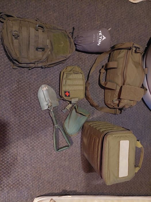 Equipamento de sobrevivência de nível militar