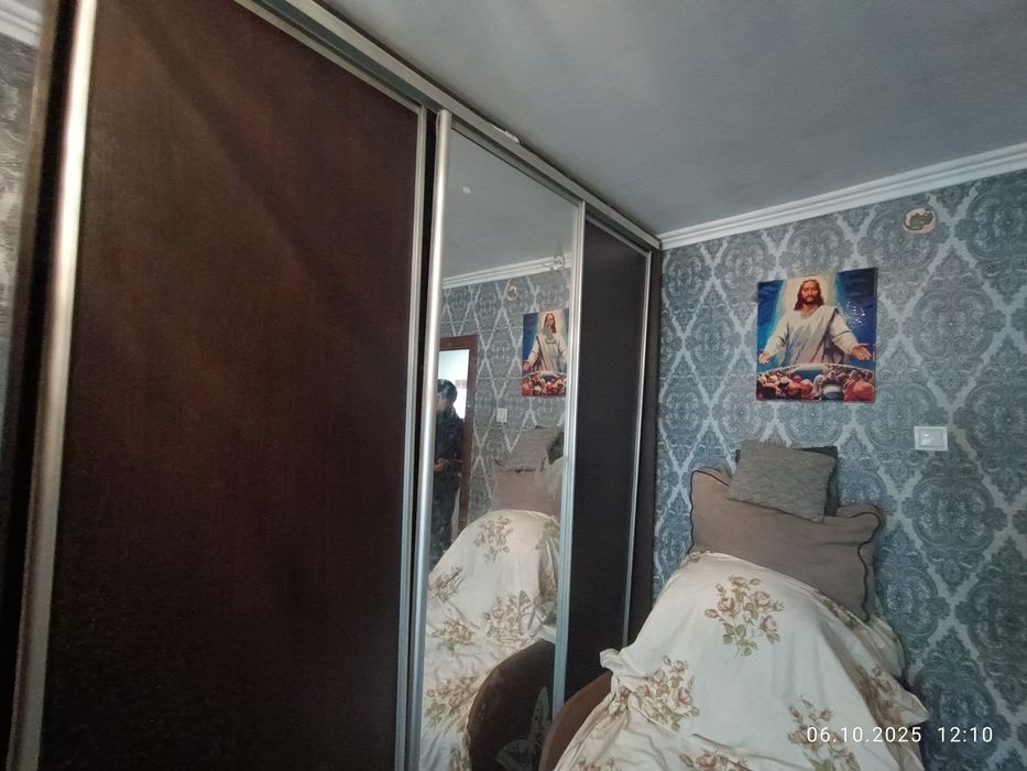 В Продажу  2- кімн  1 поверх